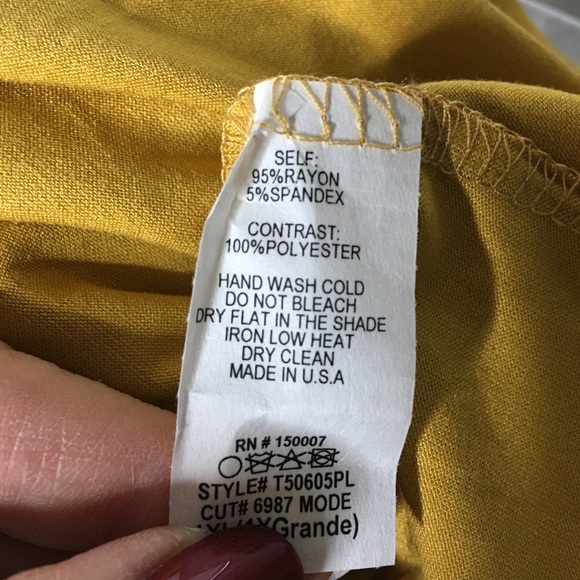 PLUS - Veveret Top Floral LS Mustard - Picture 8 of 9